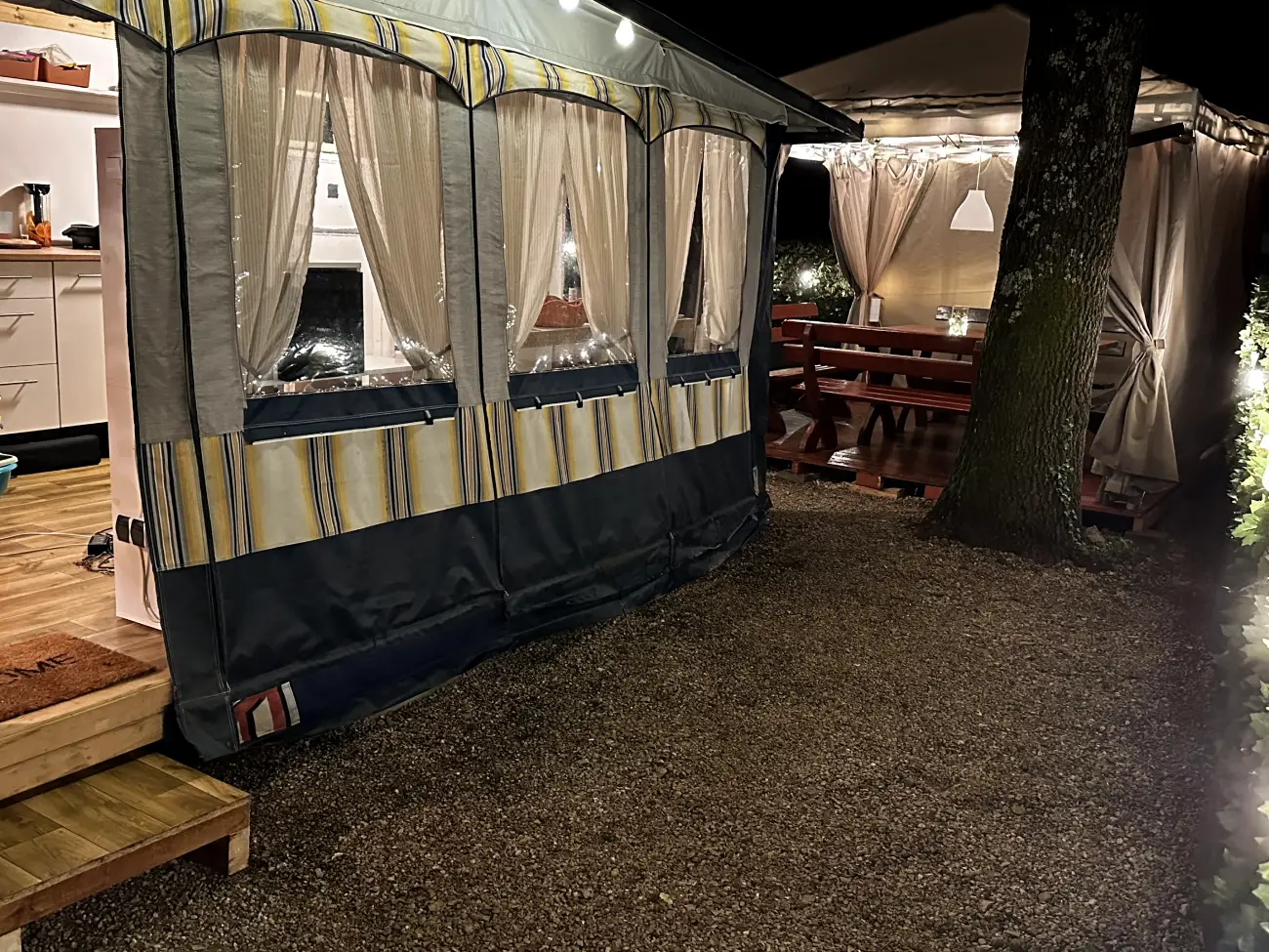 Wakcje w Chorwacji, kemping - przyczepa kempingowa do wynajęcia